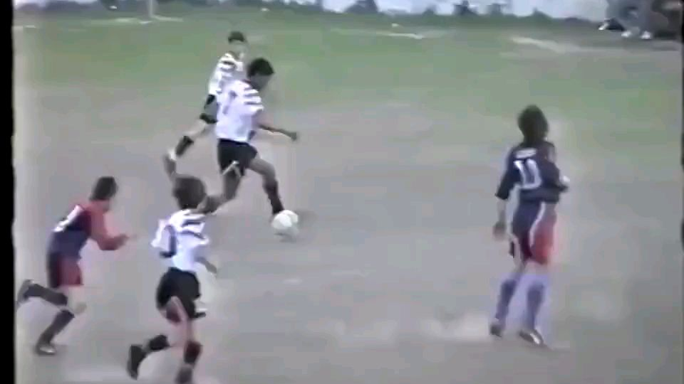 梅西小时候